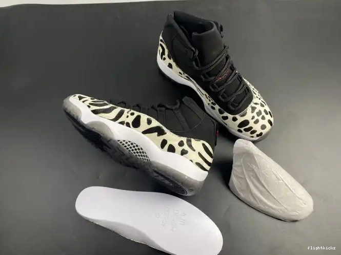 AIR INSTINCT 11 JORDAN ANIMAL AR0715-010 0704